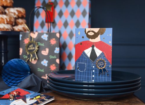 Üdvözlőlap „Super Dad” kitűzővel 