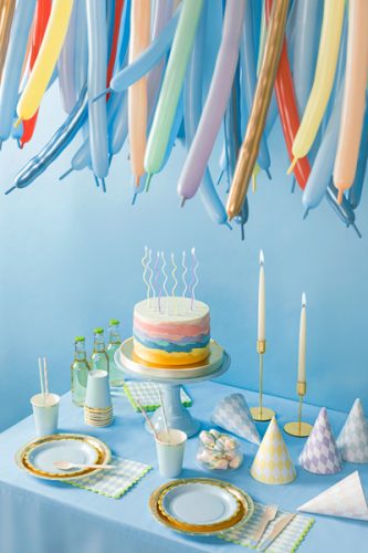 Fényes modellező lufik pumpával – vegyes színek, 130 cm (30 db)