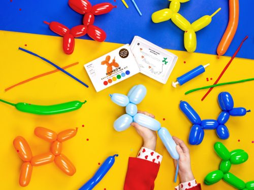 Szivárvány színű modellező lufik pumpával – vegyes színek, 130 cm (30 db)