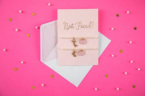 Üdvözlőlap karkötőkkel „Best Friends”