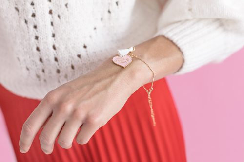 Üdvözlőlap karkötővel „Tiszteletbeli koszorúslány”