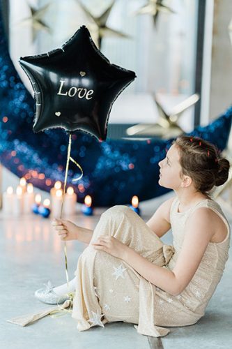 Lufi dekoráció - arany betűmatrica készlet