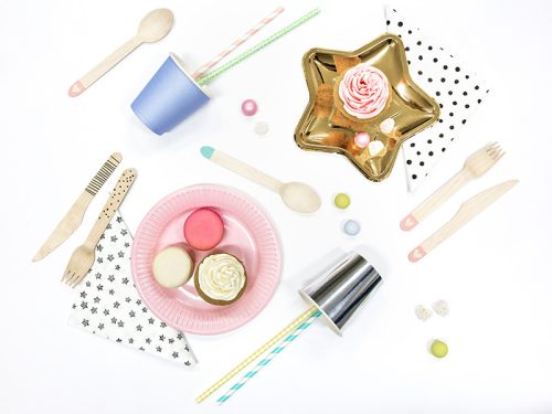 Fa evőeszközkészlet Szív mintával világos rózsaszín (18 db)