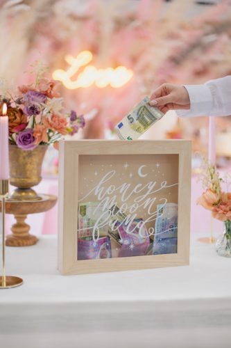 Nászút Alap Fa Persely "Honeymoon Fund" felirattal