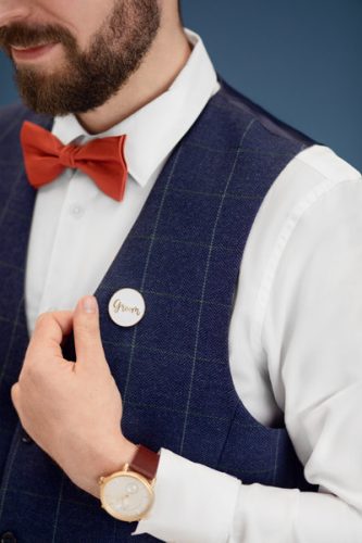 Üdvözlőlap kitűzővel „Groom” (Vőlegény) Legénybúcsúra