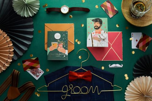 Üdvözlőlap kitűzővel „Groom” (Vőlegény) Legénybúcsúra