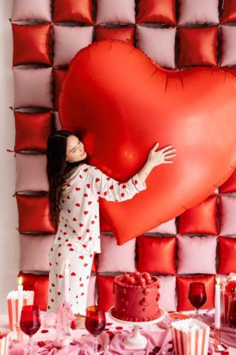 XXL szív alakú fólia lufi 136x129 cm (1 db)