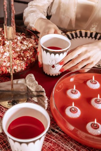 Halloween papírpoharak arany pókkal 400 ml (6 db)