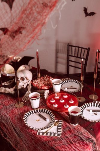 Halloween szalvéták arany szegéllyel 33x33 cm (12 db)