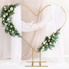 Esküvői háttér dekorációk és állványok